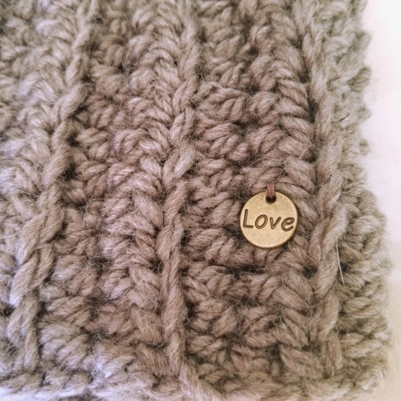 Handcrafted Crochet Beanie Hat- By Mom -Made With Love -Womens Taupe - Picture 2 of 7